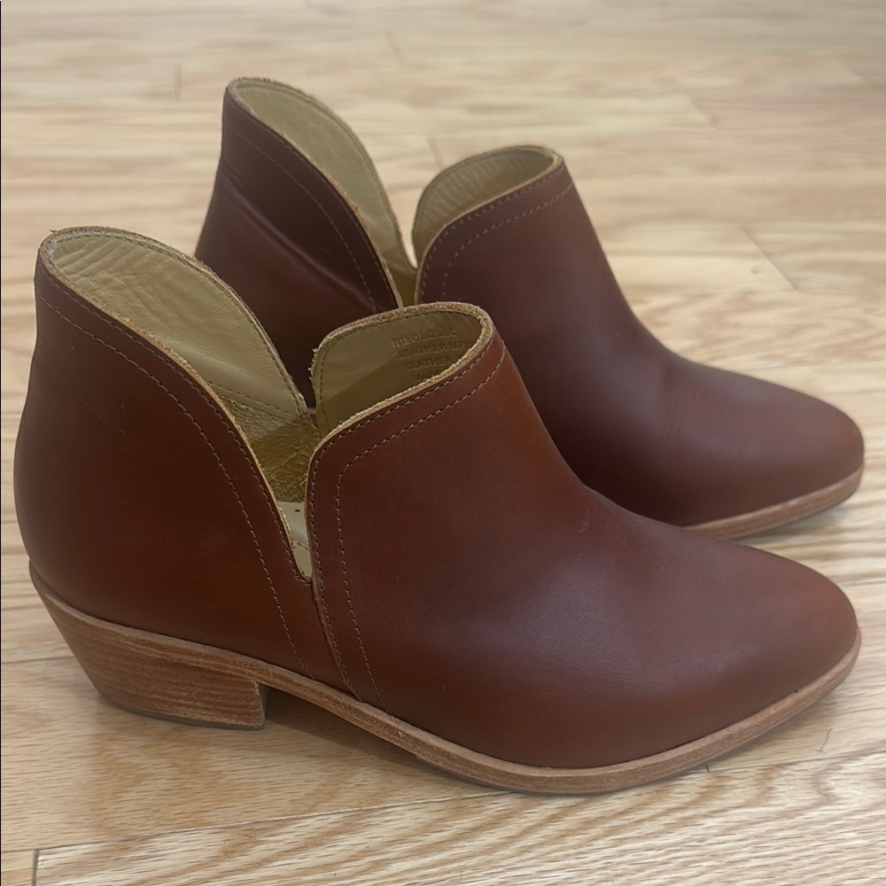 Nisolo Women's Mia Ankle Booties - size 7